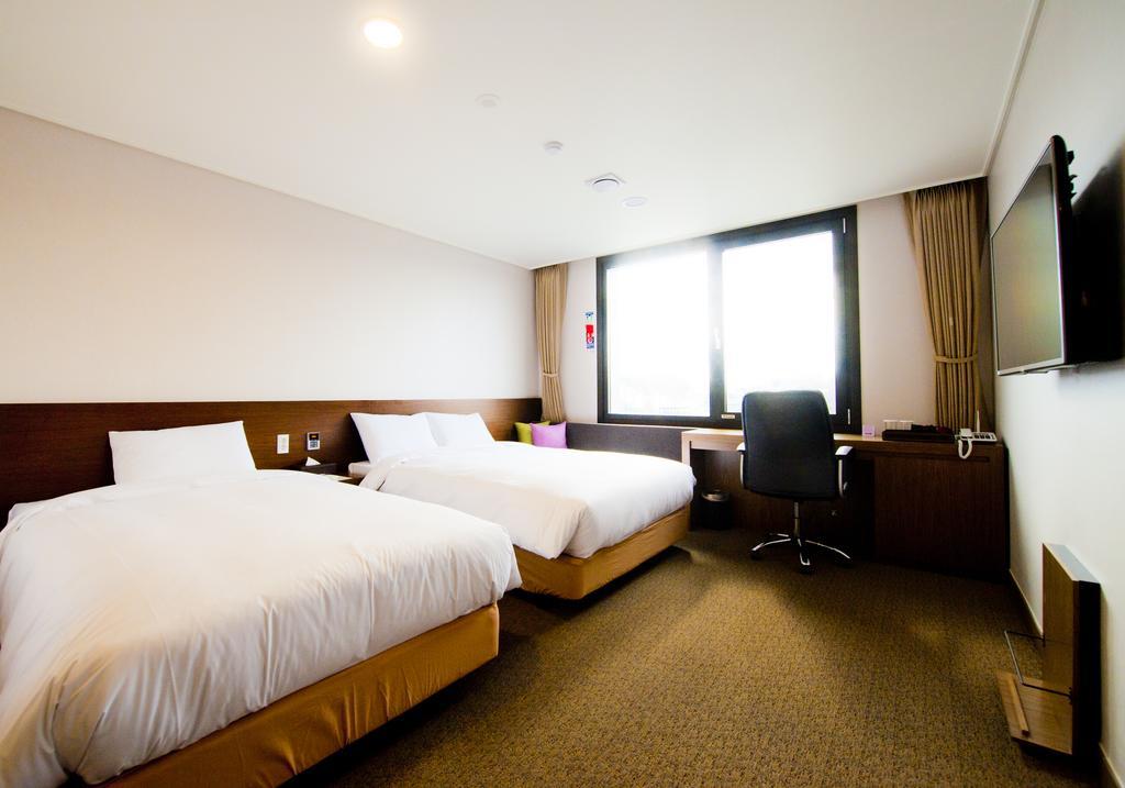 Jeonju Yeonghwa Hotel Quarto foto